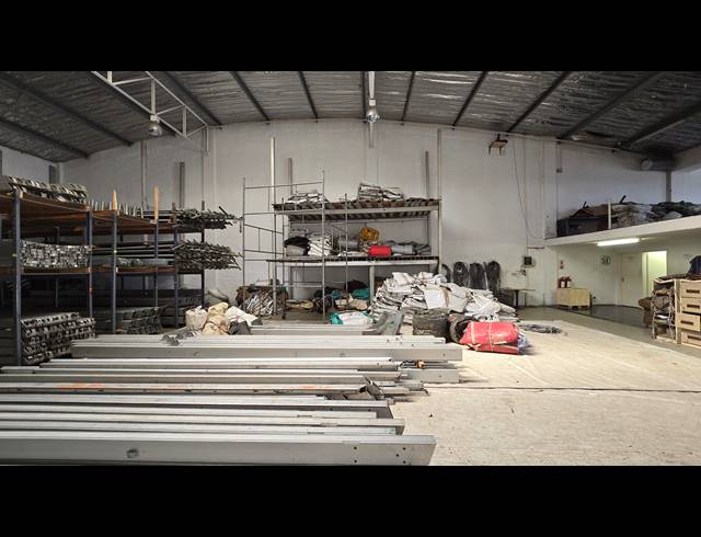 460M² WAREHOUSE FOR SALE IN SPARTAN